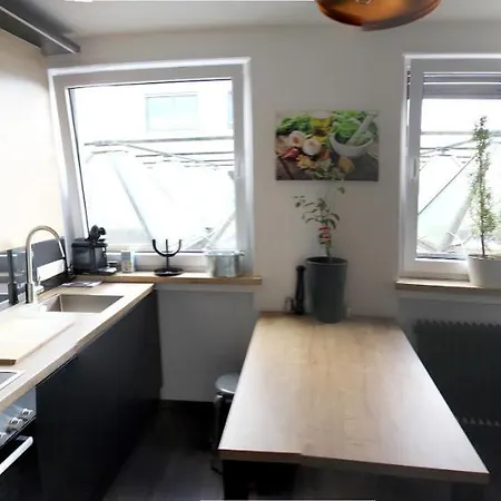 Apartments- Stilvolles 95 Qm Mit Balkon Und Parkplatz Apartment Augsburg