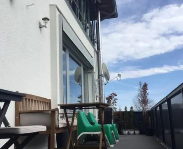 Apartments- Stilvolles 95 Qm Mit Balkon Und Parkplatz Appartamento *