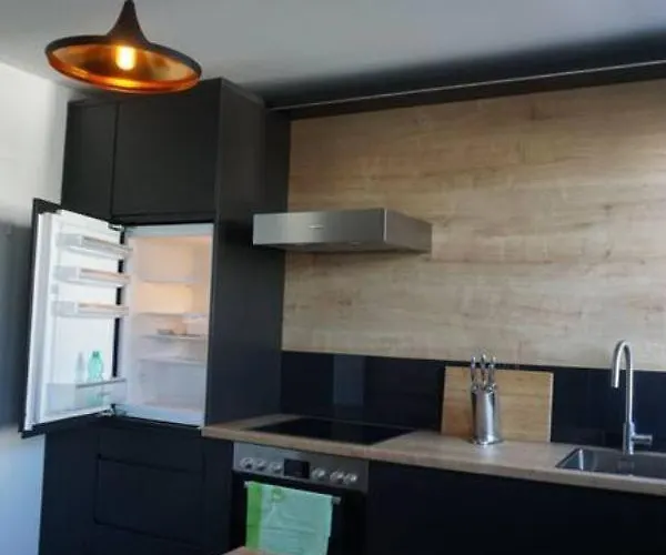 Apartments- Stilvolles 95 Qm Mit Balkon Und Parkplatz * Augusta