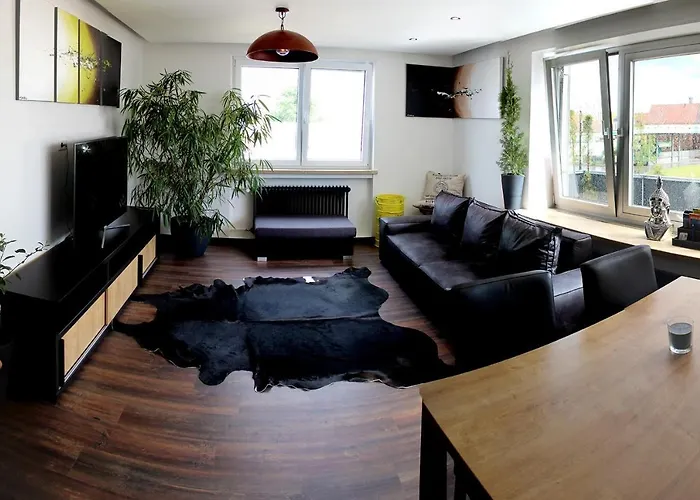 Apartments- Stilvolles 95 Qm Mit Balkon Und Parkplatz Appartamento Augusta