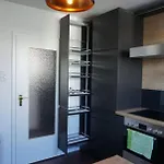 Apartments- Stilvolles 95 Qm Mit Balkon Und Parkplatz Appartement