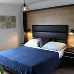 Apartments- Stilvolles 95 Qm Mit Balkon Und Parkplatz Appartement Augsbourg