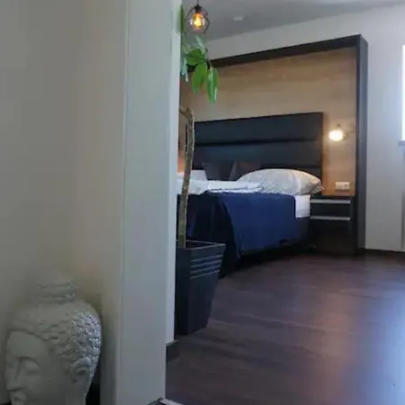 Appartement Apartments- Stilvolles 95 Qm Mit Balkon Und Parkplatz *