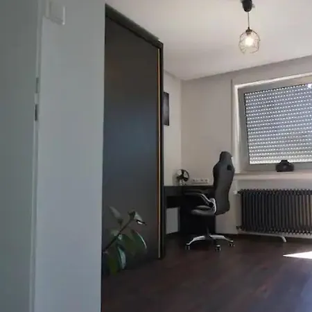 Апартаменты Apartments- Stilvolles 95 Qm Mit Balkon Und Parkplatz *