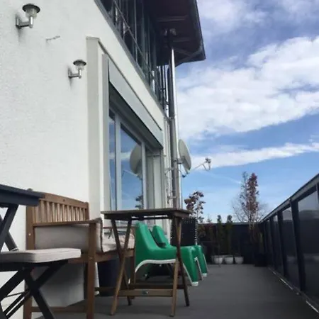 Apartments- Stilvolles 95 Qm Mit Balkon Und Parkplatz Апартаменты *