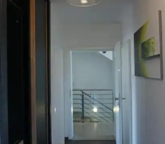 Apartments- Stilvolles 95 Qm Mit Balkon Und Parkplatz Appartement Augsburg